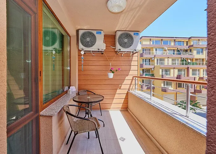 Art In * Поморие