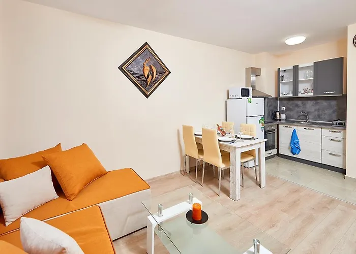 Art In * Поморие